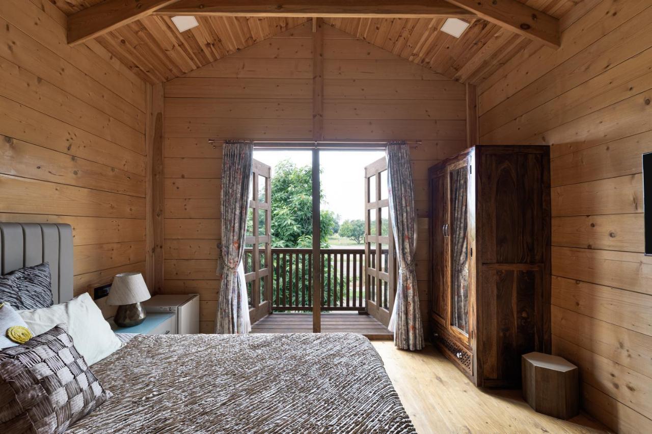 The Pine Loft Vila Bangalore Exterior foto